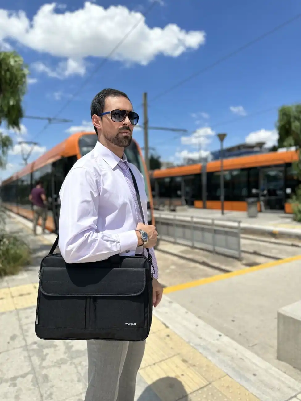 Υφασμάτινος Χαρτοφύλακας Taygeer 17'' laptop 21L 1073 μαύρο