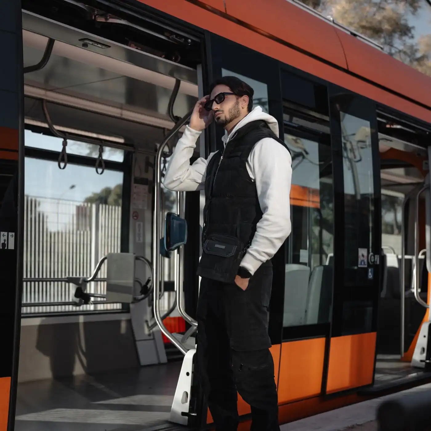 Τσαντάκι ώμου Cardinal 122 μαύρο Τσαντάκι ώμου Cardinal 122 μαύρο