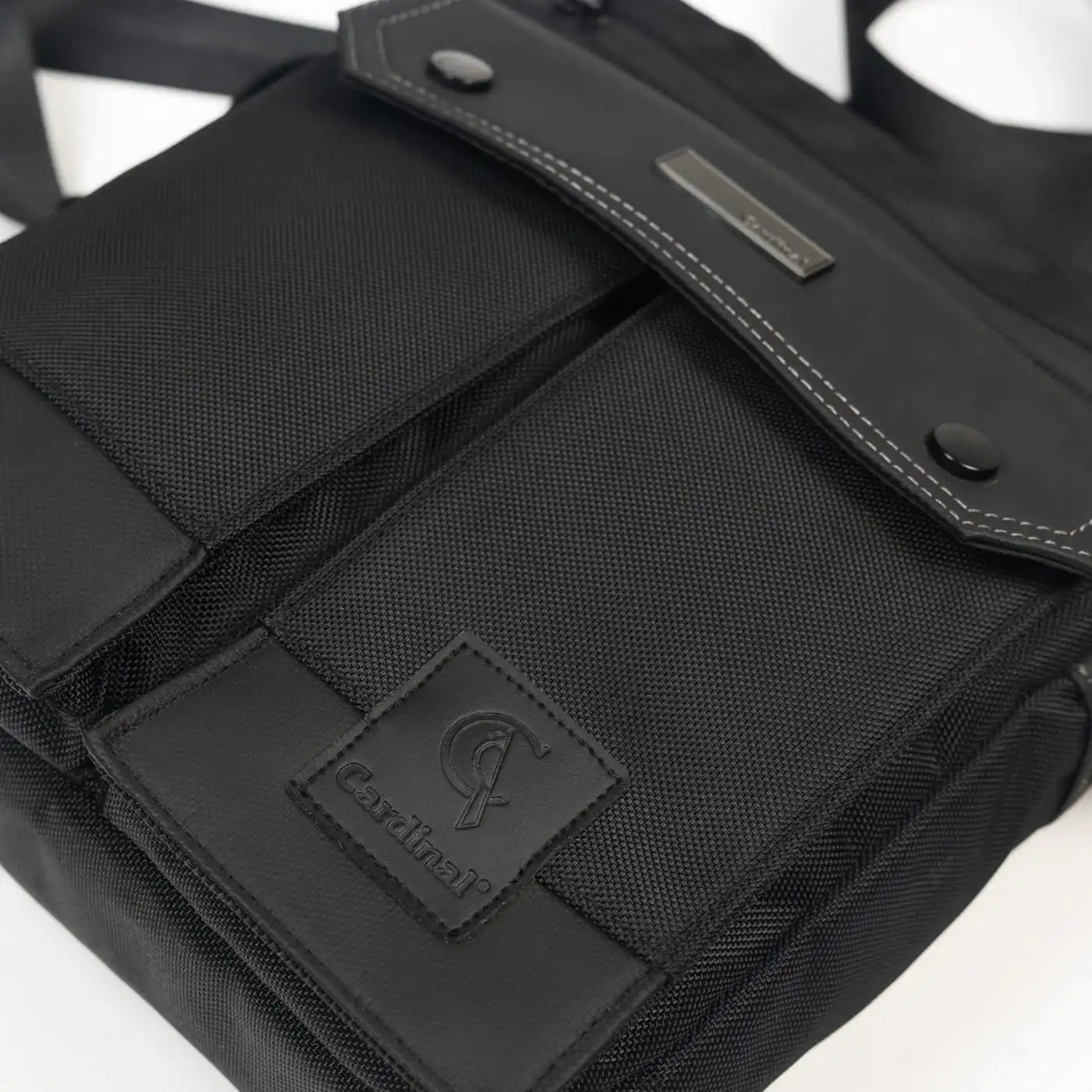 Τσαντάκι ώμου Cardinal 123 μαύρο