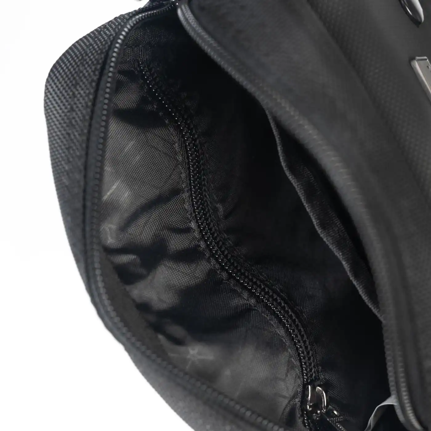 Τσαντάκι ώμου Cardinal 123 μαύρο