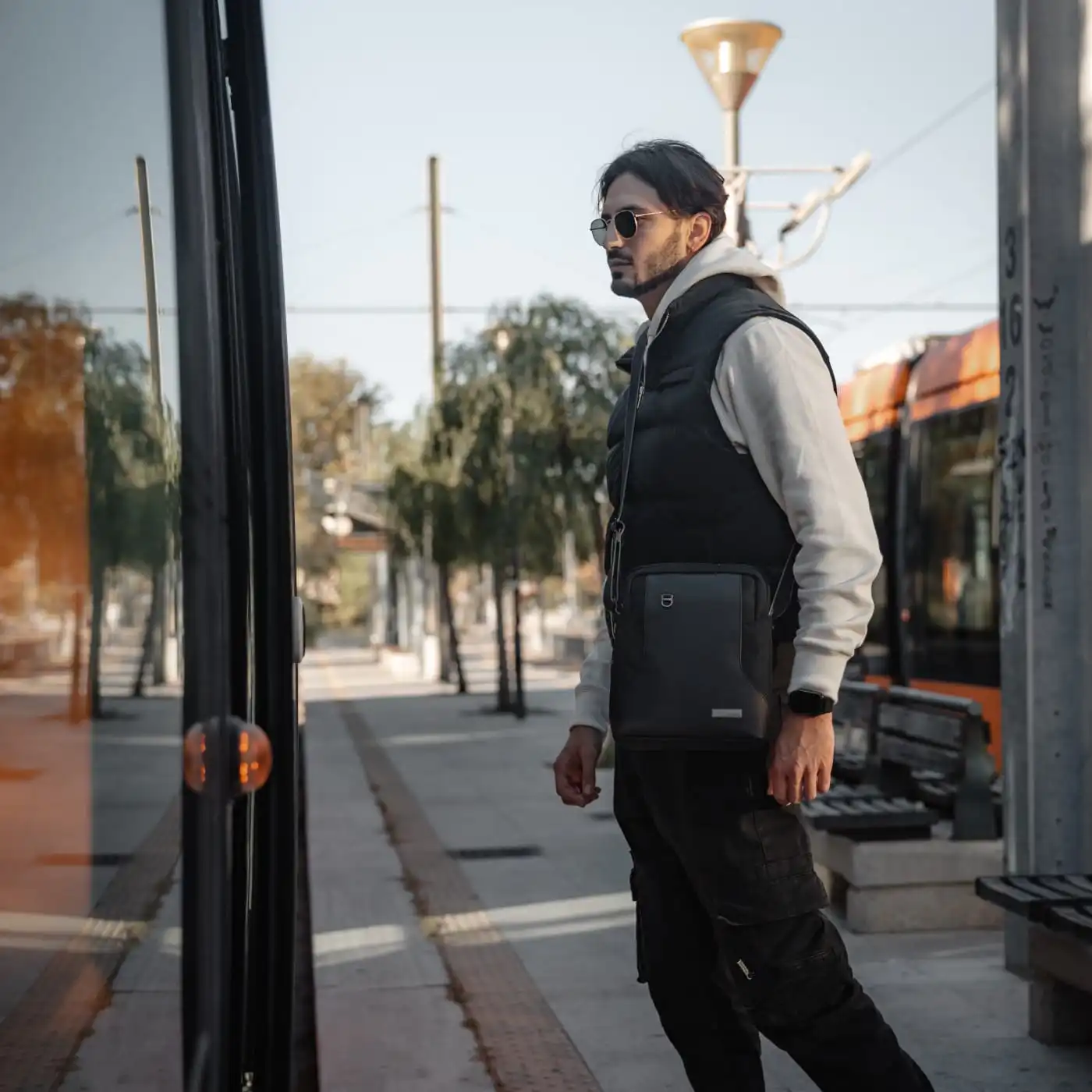 Τσαντάκι ώμου Cardinal 128 μαύρο Τσαντάκι ώμου Cardinal 128 μαύρο