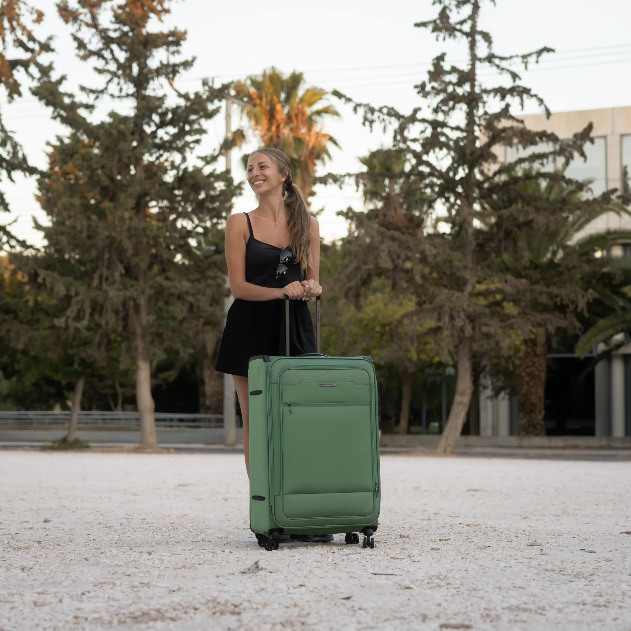 Βαλίτσα Μεγάλη Υφασμάτινη 23+ κιλών Newcom N1510/70 green