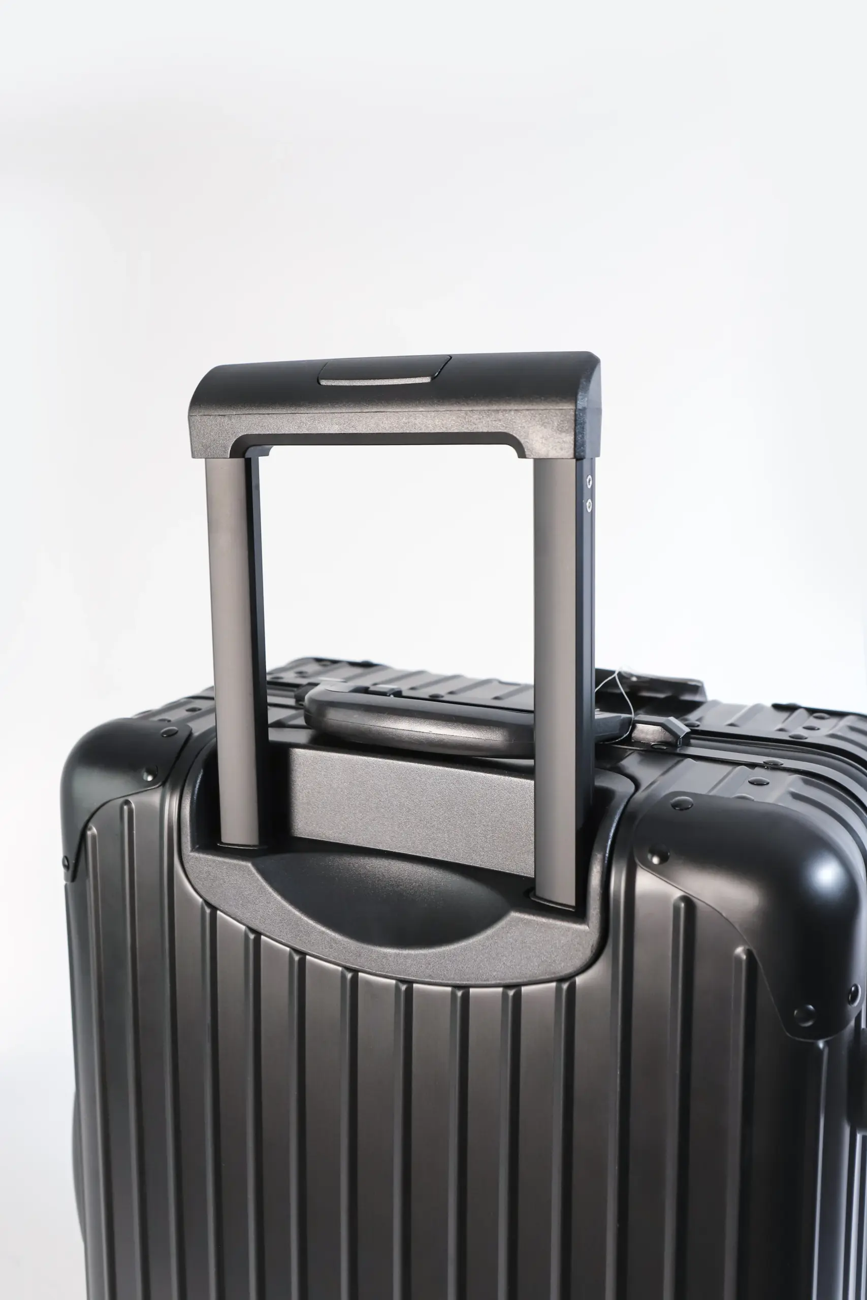 Βαλίτσα καμπίνας Αλουμινίου Newcom N1526/50 Μαύρο