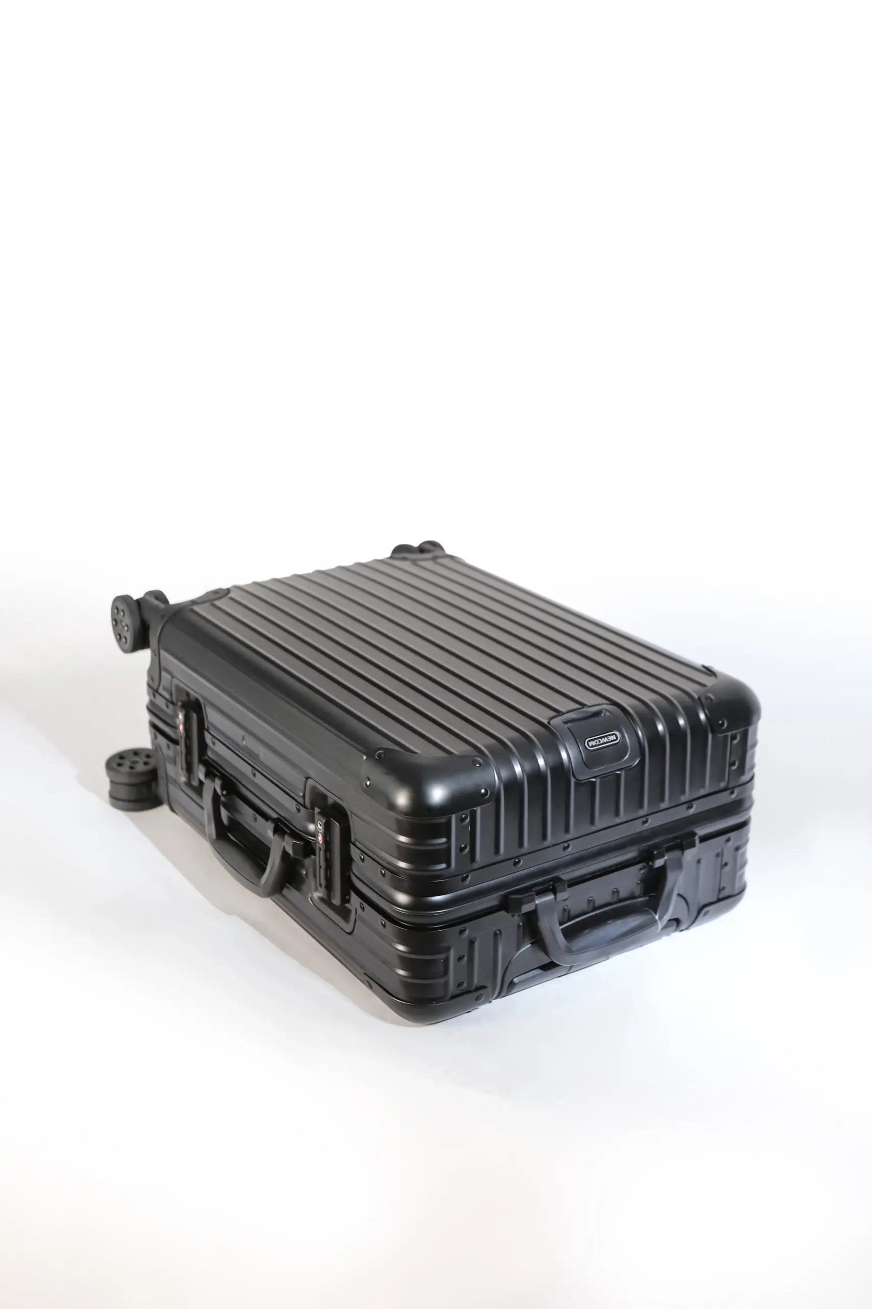 Βαλίτσα καμπίνας Αλουμινίου Newcom N1526/50 Μαύρο