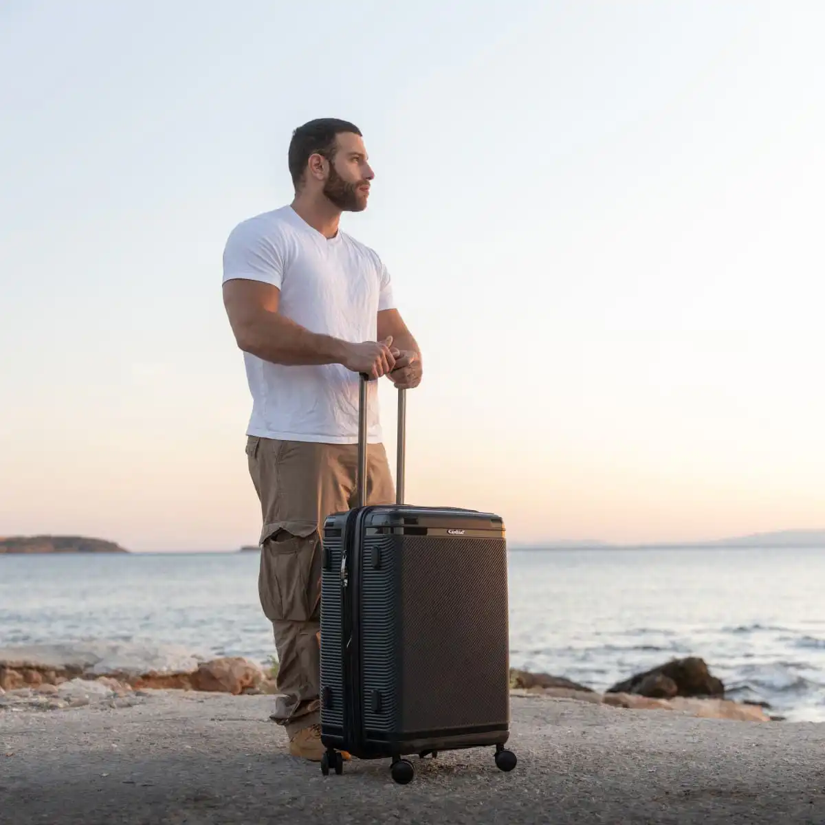 Βαλίτσα Σκληρή Επεκτάσιμη Cardinal (PP) μεσαία 2019/60 μαύρο