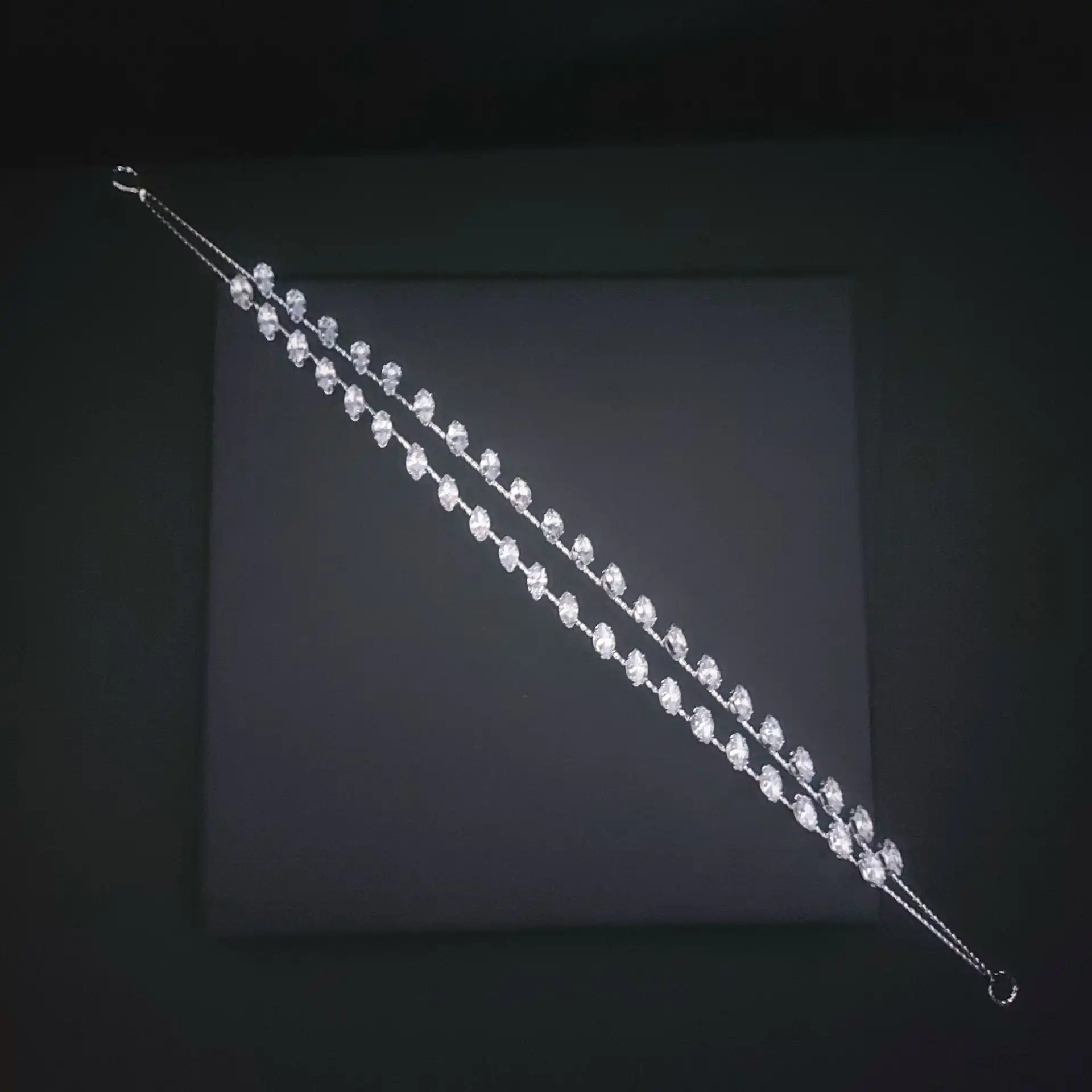 Νυφικό headpiece διπλή σειρά Zircon 28 cm Νυφικό headpiece διπλή σειρά Zircon 28 cm