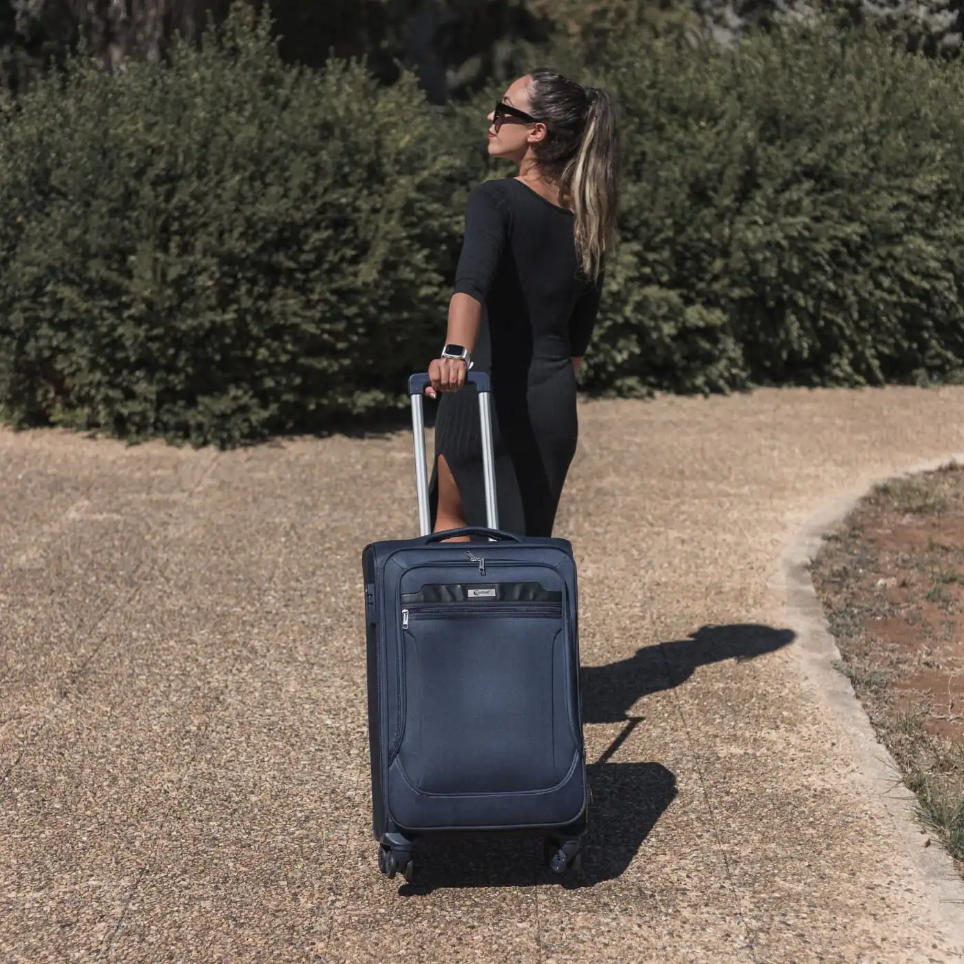 Βαλίτσα trolley Cardinal μεσαία μεγάλη 3300 60/70cm σκούρο μπλέ