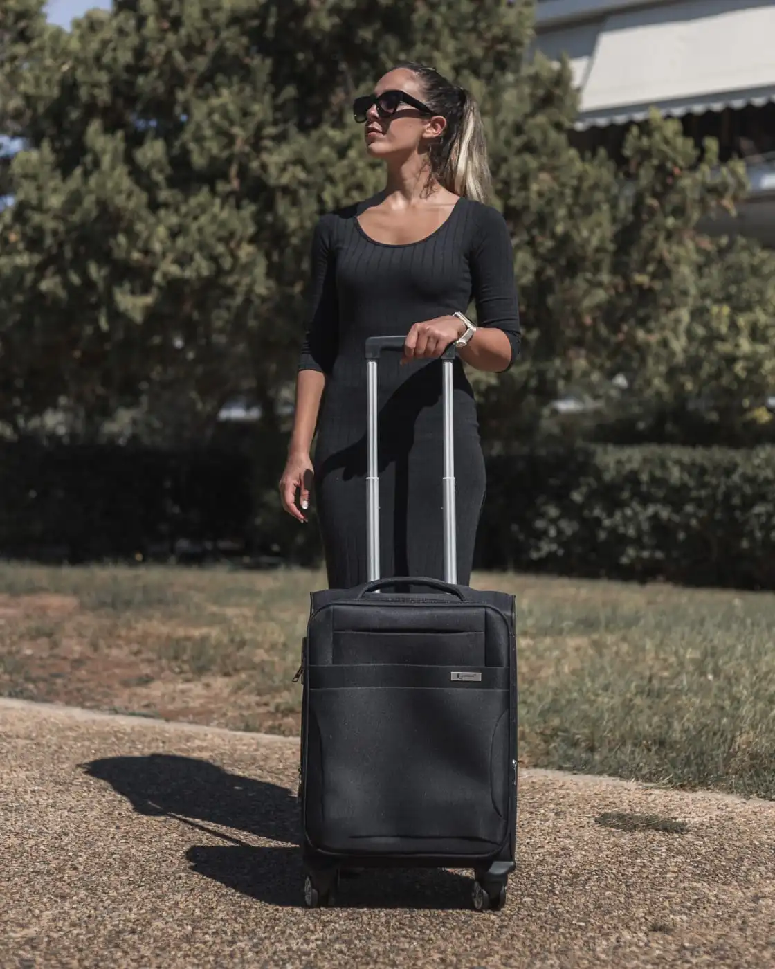 Βαλίτσα trolley Cardinal μικρή μεσαία 3400 50/60cm μαύρη