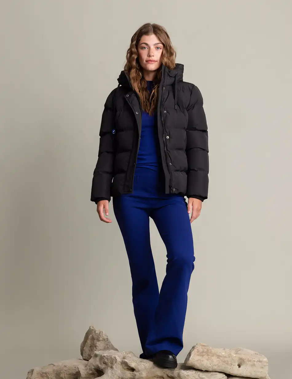 Biston fashion γυναικείο κοντό μπουφάν με ενσωματωμένη κουκούλα 50-101-002 BLACK