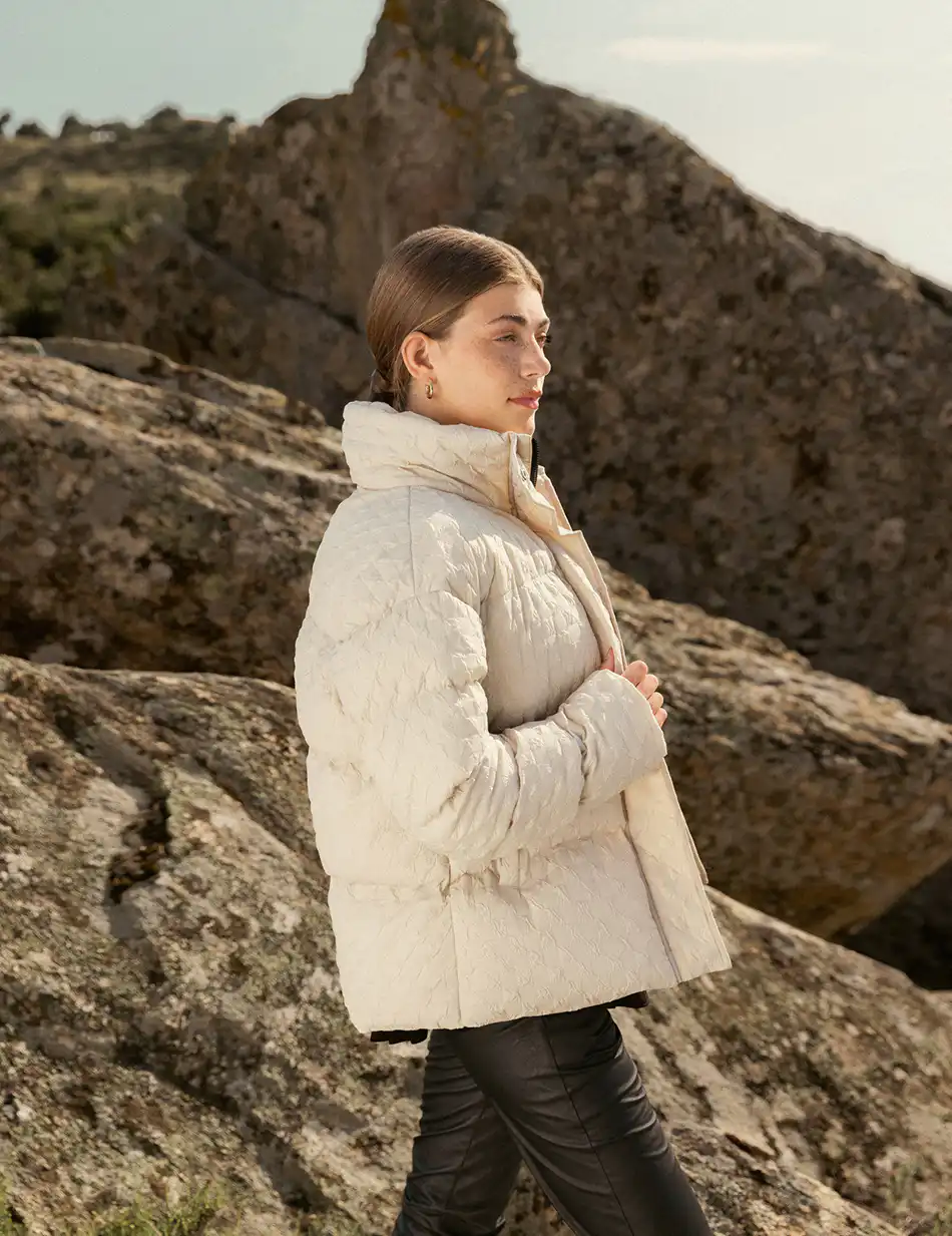 Biston fashion γυναικείο κοντό μπουφάν με γιακά 50-101-005 LT BEIGE