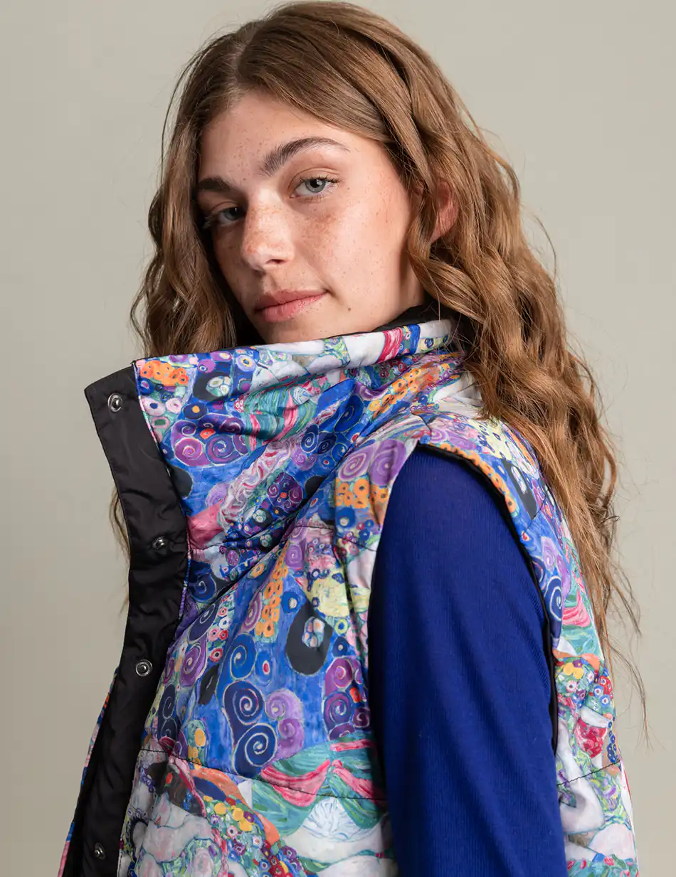 Biston fashion γυναικείο double face κοντό αμάνικο μπουφάν 50-102-001 BLACK ALLOVER