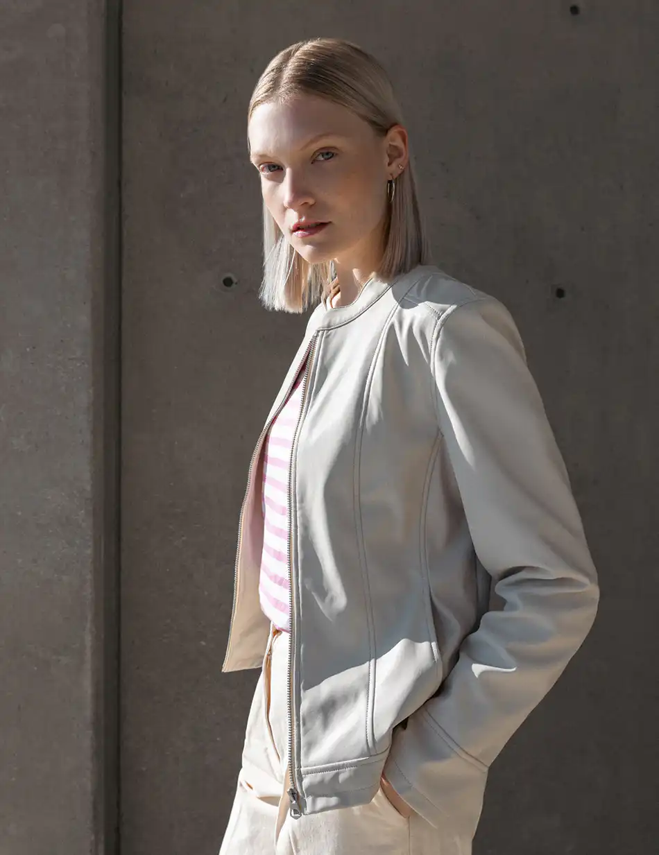 Biston fashion γυναικείο κοντό πανωφόρι από δερματίνη 51-101-015 SAND