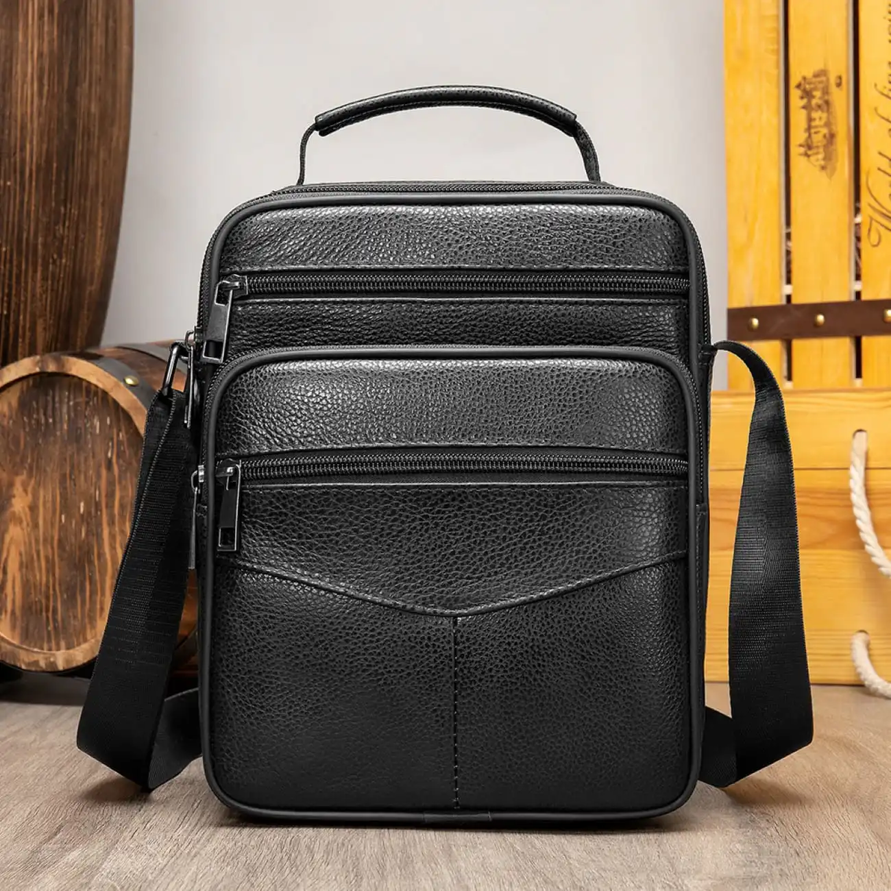 Δερμάτινο τσαντάκι ώμου Cardinal 510 μαύρο Δερμάτινο τσαντάκι ώμου Cardinal 510 μαύρο