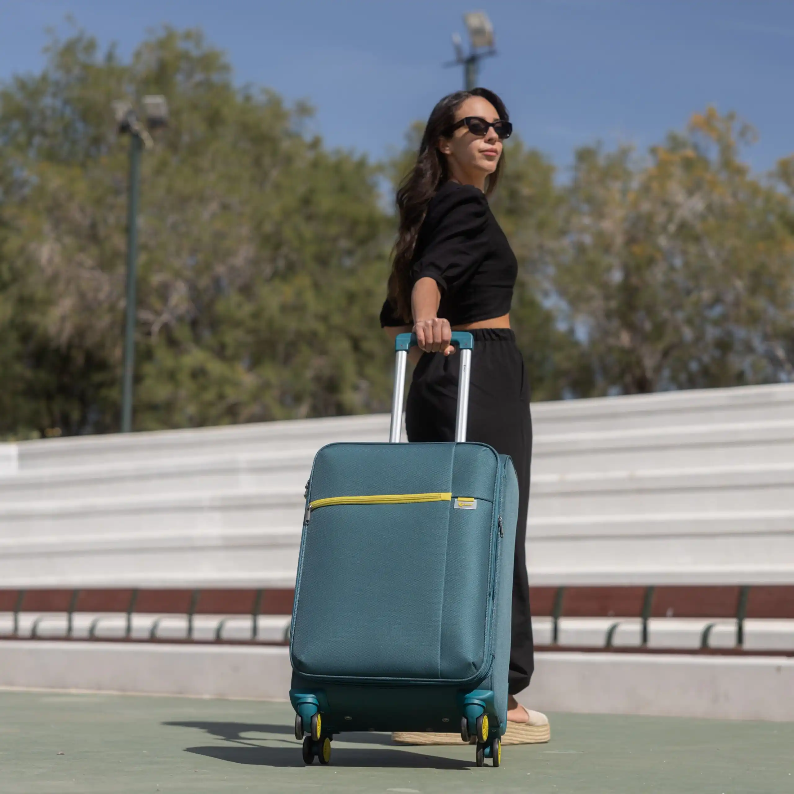 Βαλίτσα trolley Oblivion Cardinal μεσαία 5100/60cm πετρόλ