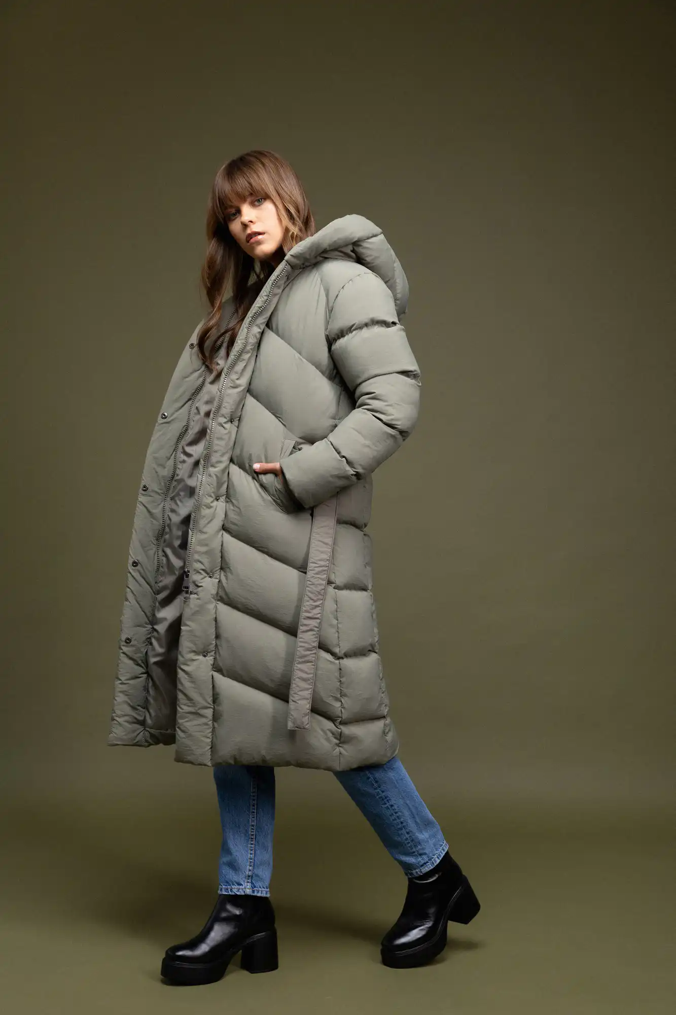 Biston fashion γυναικείο μακρύ μπουφάν με ενσωματωμένη κουκούλα 52-101-019 KHAKI