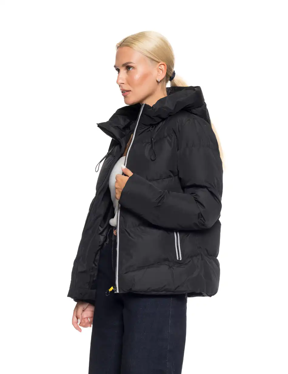 Biston fashion γυναικείο κοντό μπουφάν με ενσωματωμένη κουκούλα 52-101-072 BLACK