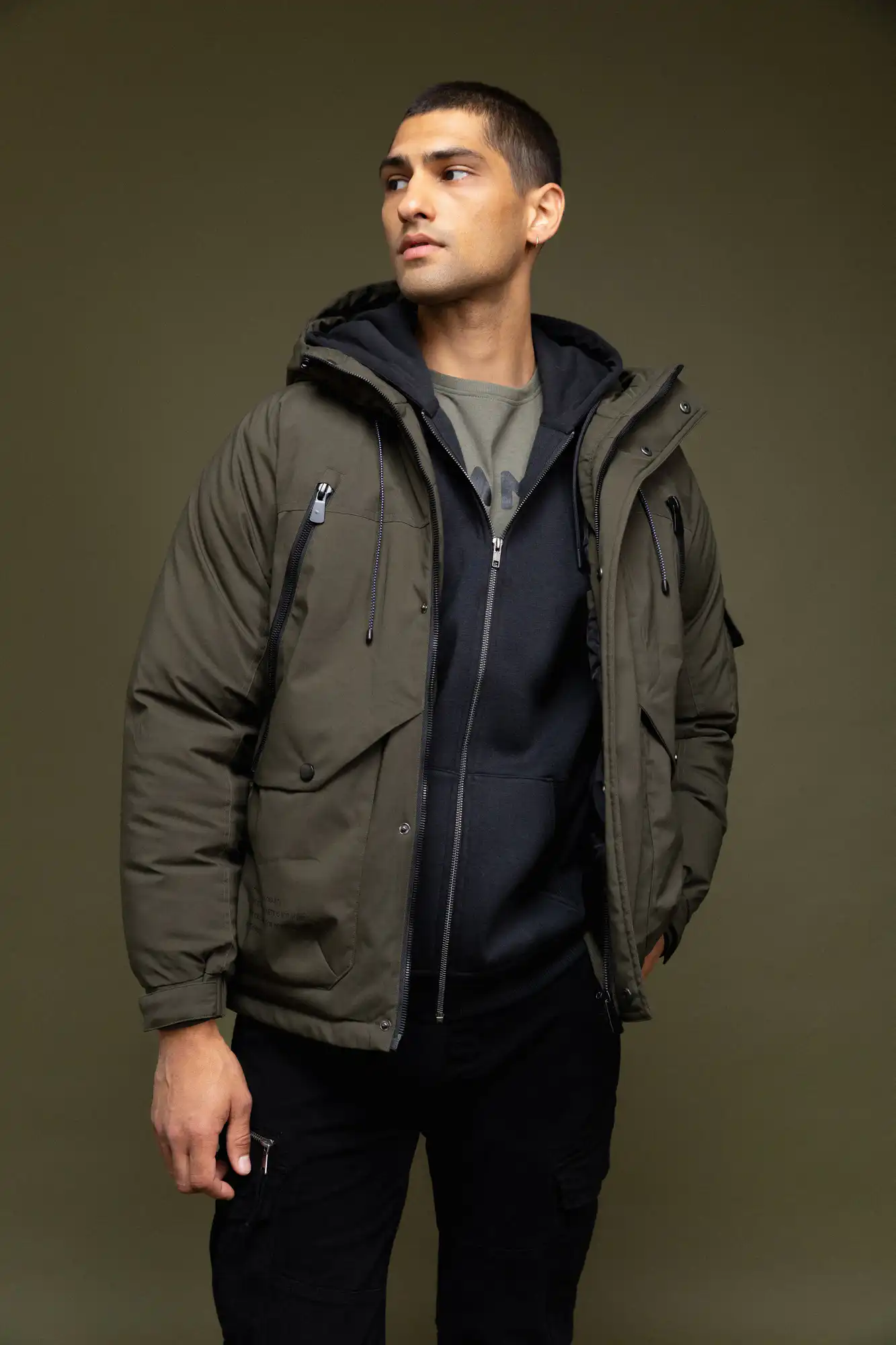 Βiston fashion ανδρικό κοντό μπουφάν με ενσωματωμένη κουκούλα 52-201-090 OLIVE