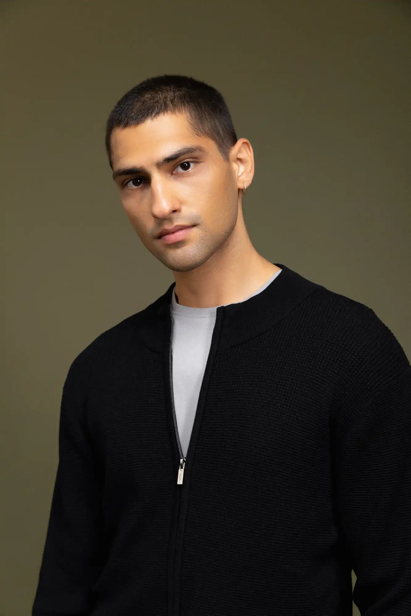 Smart fashion ανδρική πλεκτή μπλούζα με όρθιο γιακά και φερμουάρ 52-206-012 BLACK