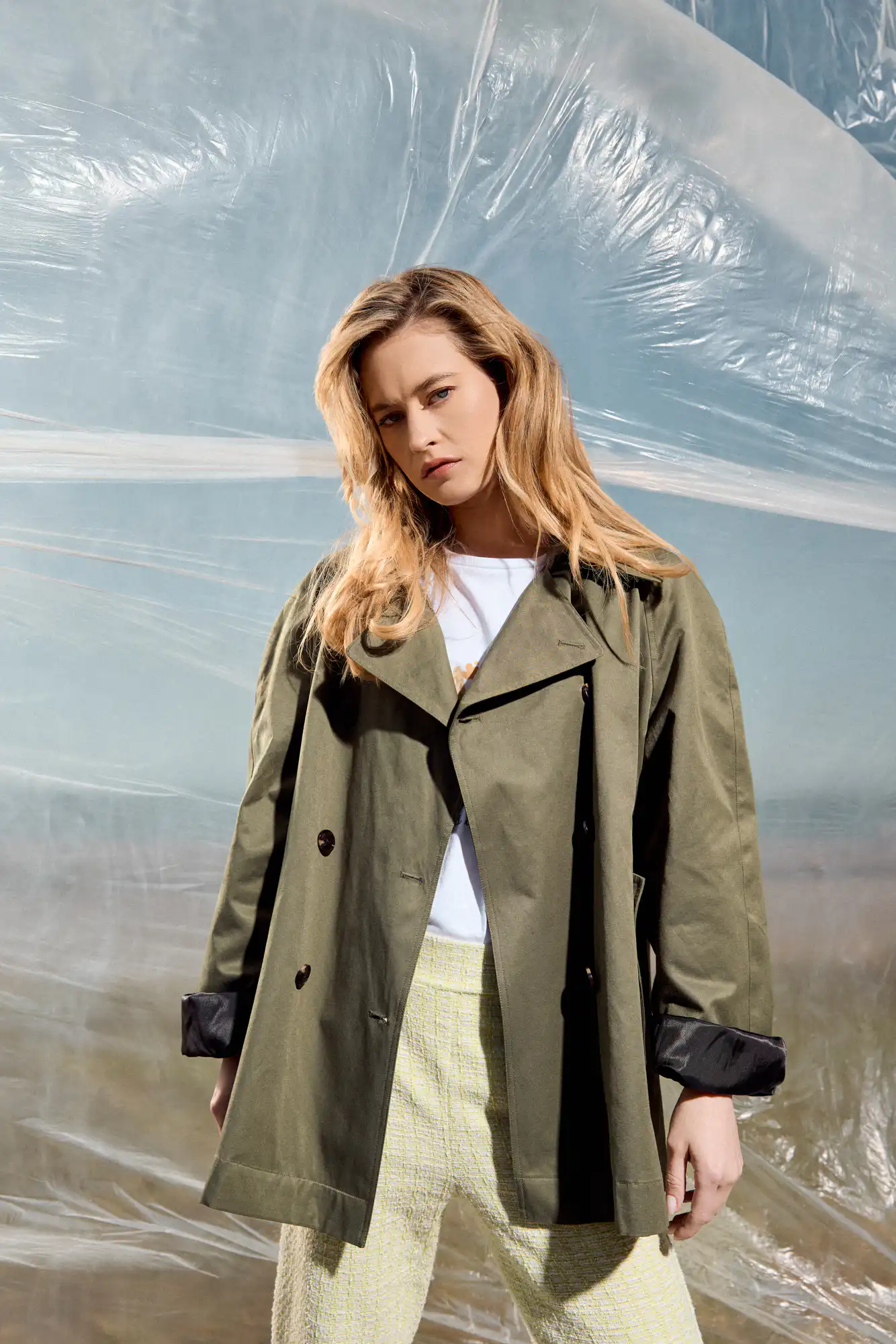 B' Γυναικεία κοντή καμπαρντίνα 53-101-005 KHAKI