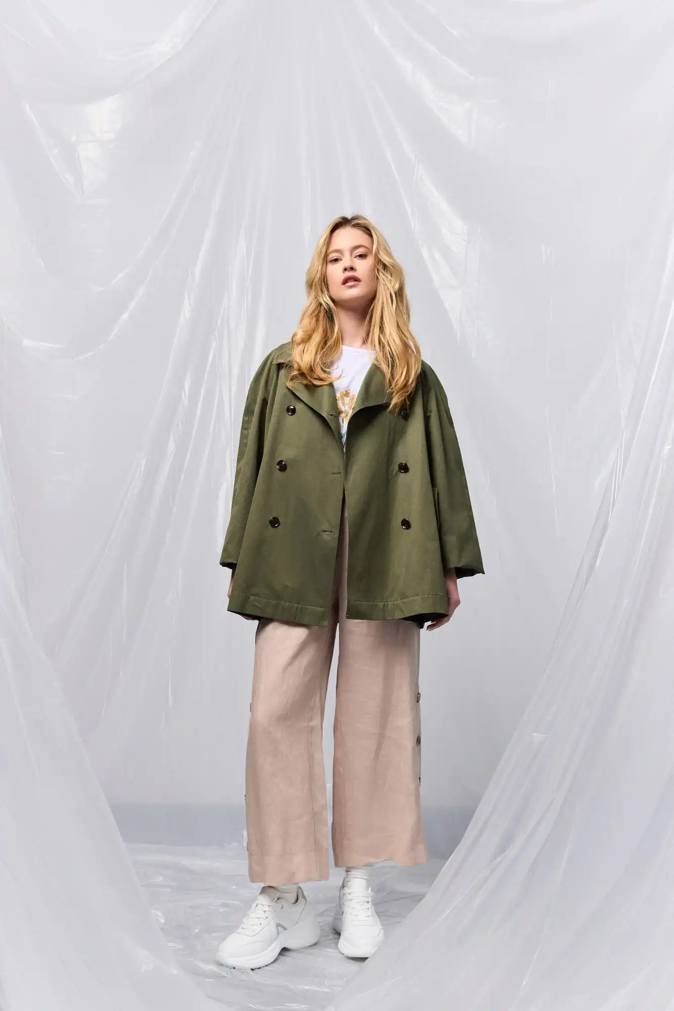 B' Γυναικεία κοντή καμπαρντίνα 53-101-005 KHAKI