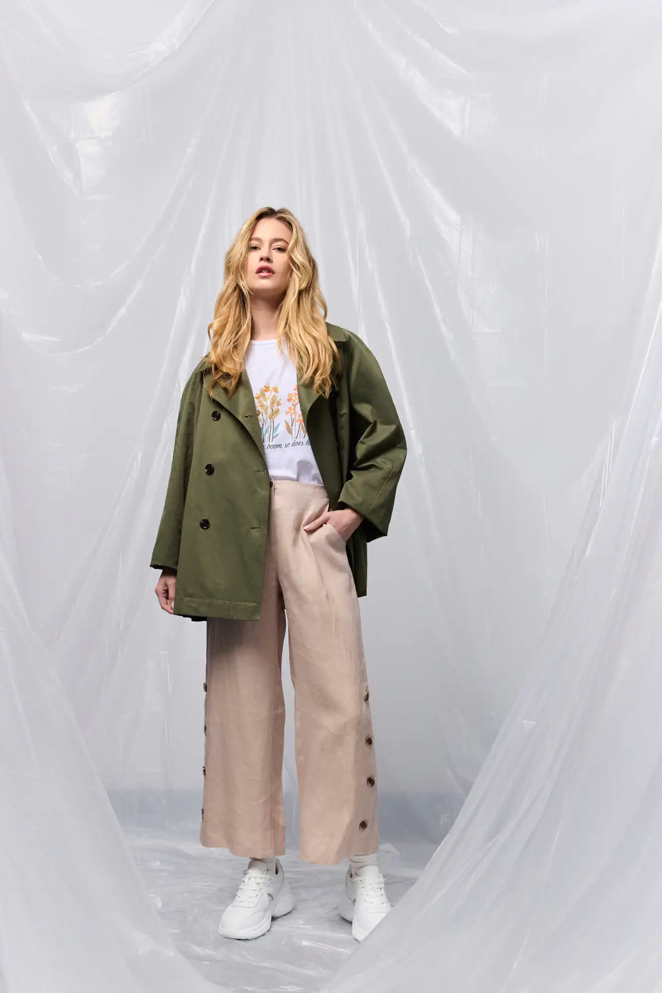 B' Γυναικεία κοντή καμπαρντίνα 53-101-005 KHAKI