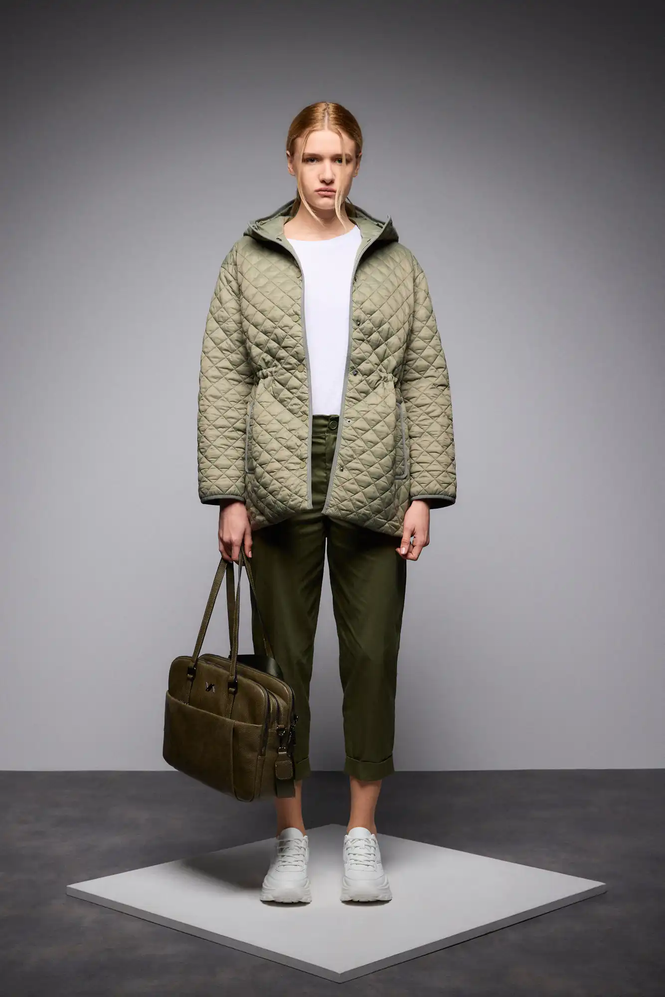 S' Γυναικείο κοντό μπουφάν με ενσωματατωμένη κουκούλα 53-101-017 GREEN