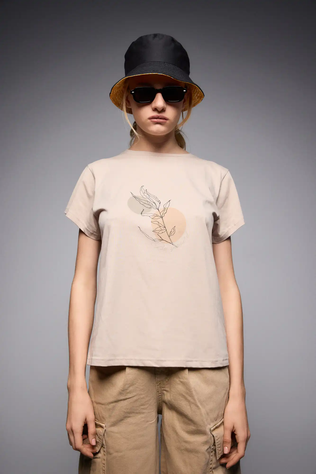 S' Γυναικείο t-shirt με τύπωμα ''CIRCLE WITH LEAF'' 53-106-017 BEIGE