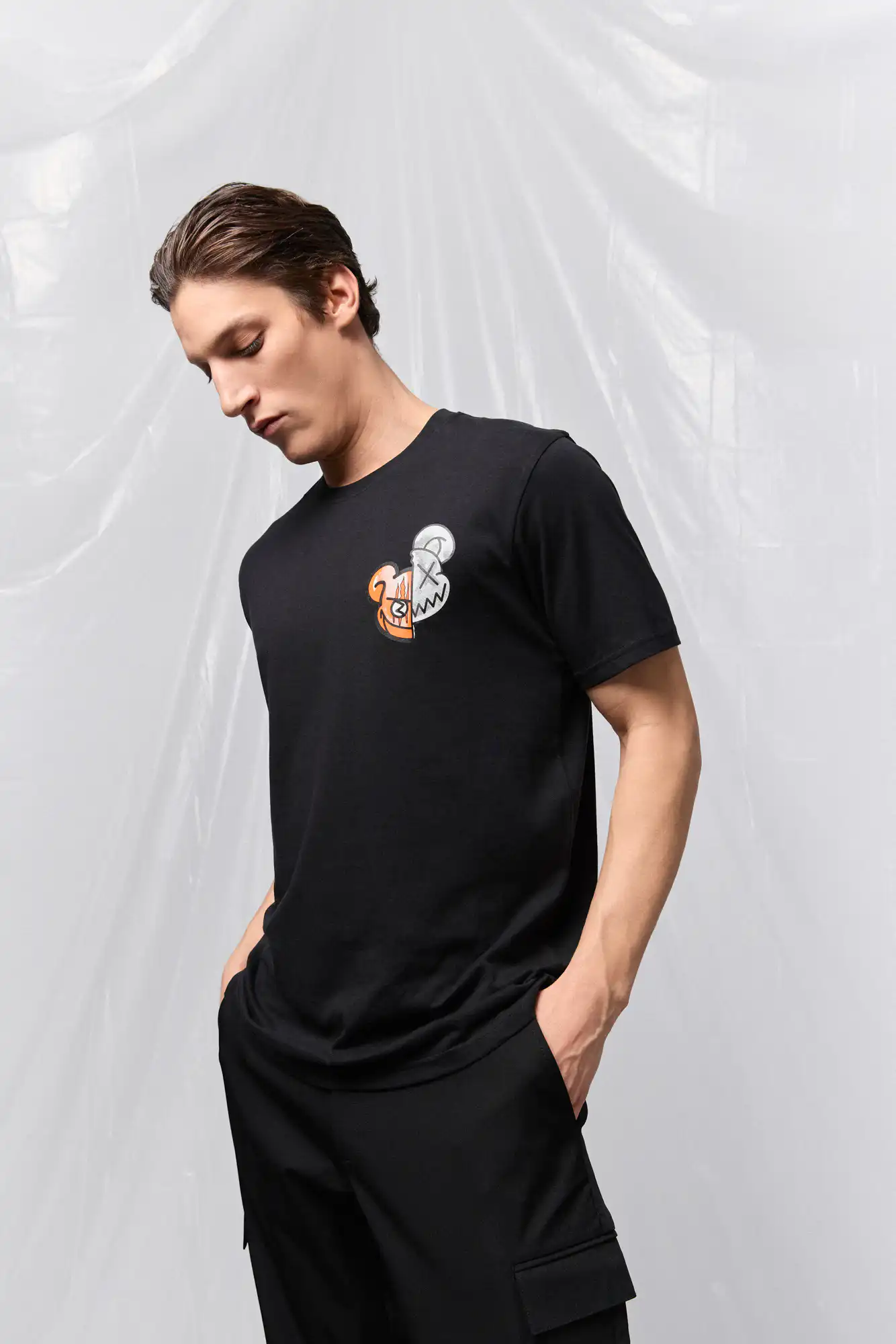 B' Ανδρικό μπλουζάκι με μικρό τύπωμα 53-206-004 BLACK