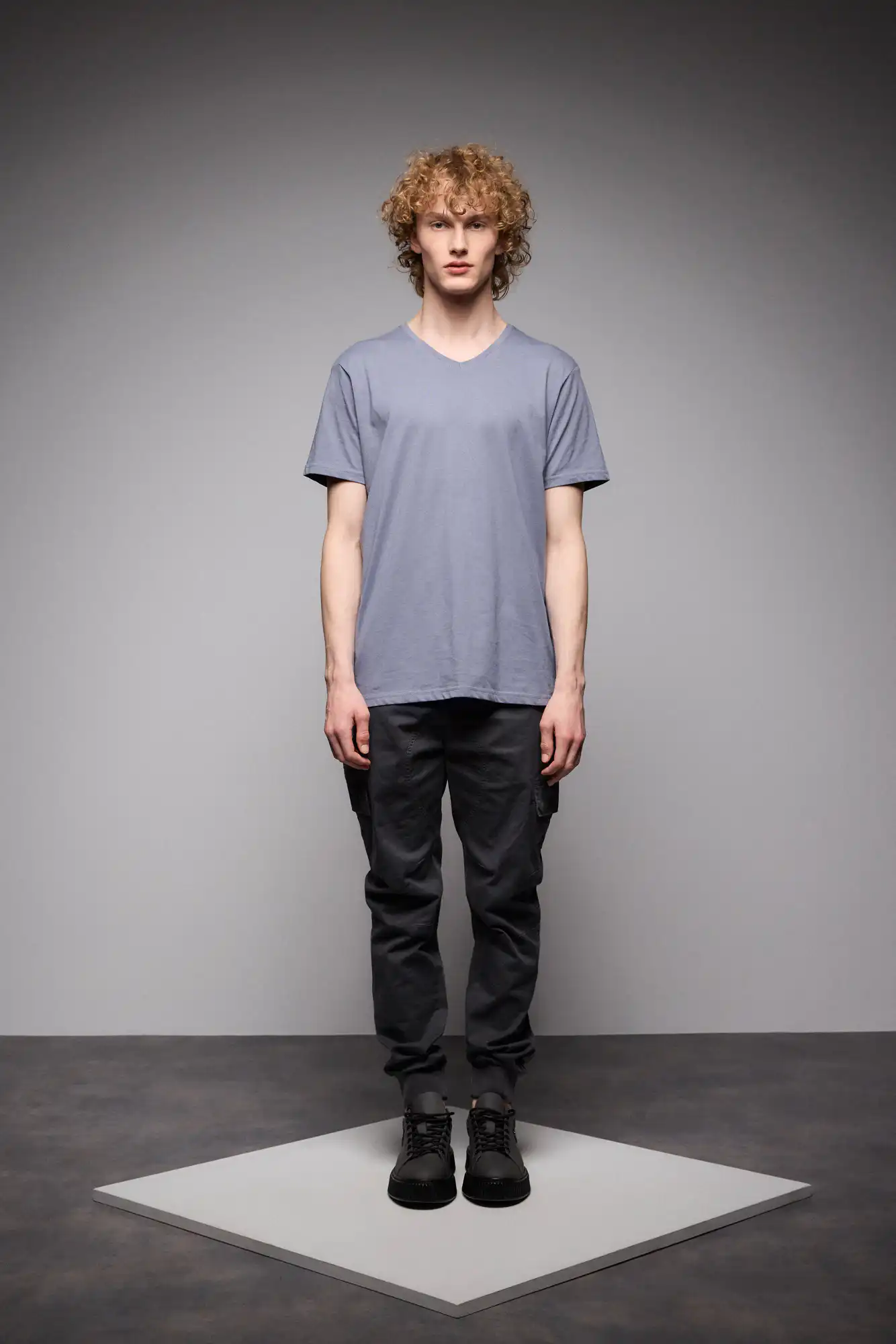 ST' Ανδρικό βαμβακερό t-shirt με V λαιμό 53-206-021 BLUE