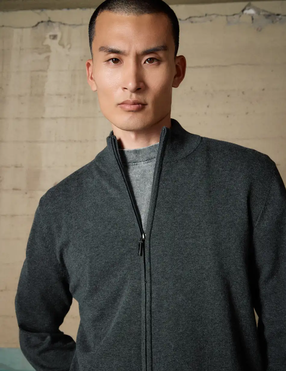 Biston Ανδρική πλεκτή ζακέτα με όρθιο λαιμό και φερμουάρ 54-206-010 DK GREY