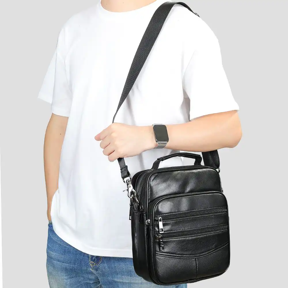 Δερμάτινο τσαντάκι ώμου Cardinal 6199 μαύρο Δερμάτινο τσαντάκι ώμου Cardinal 6199 μαύρο