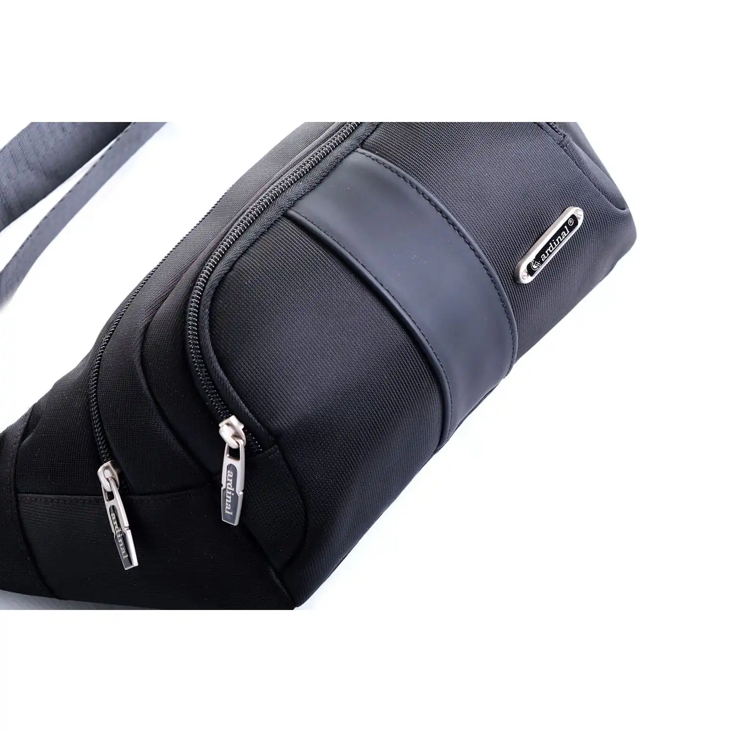 Τσαντάκι μέσης Cardinal 675 μαύρο
