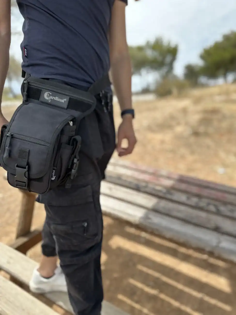 SUPER ΠΡΟΣΦΟΡΑ Τσαντάκι ποδιού Cardinal 710 μαύρο