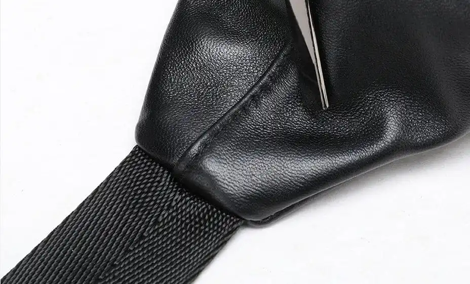 Δερμάτινο τσαντάκι μέσης Cardinal 7310 μαύρο