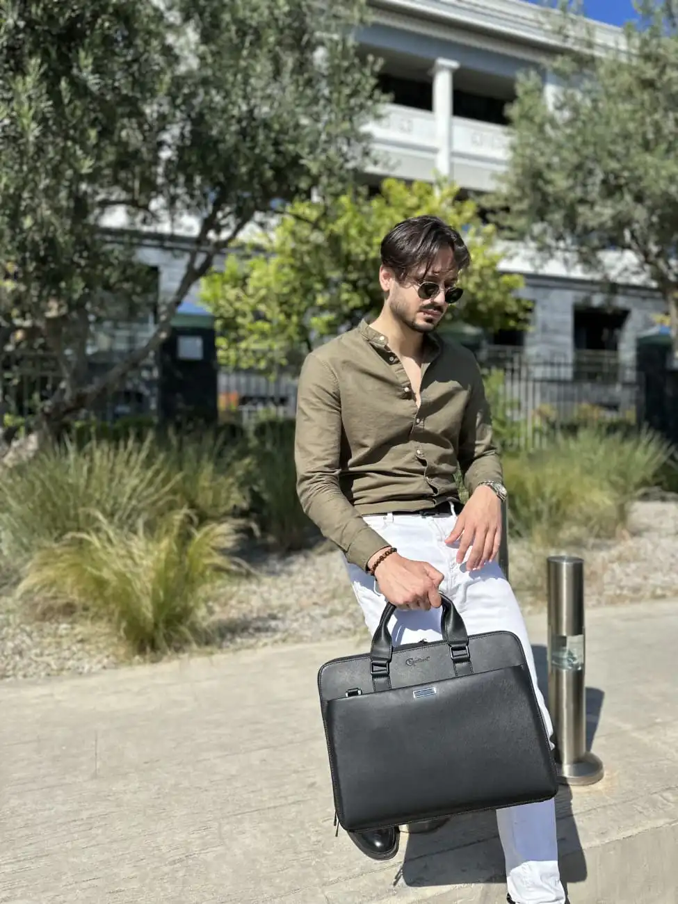 Δερμάτινος χαρτοφύλακας Cardinal 7355 μαύρο Δερμάτινος χαρτοφύλακας Cardinal 7355 μαύρο