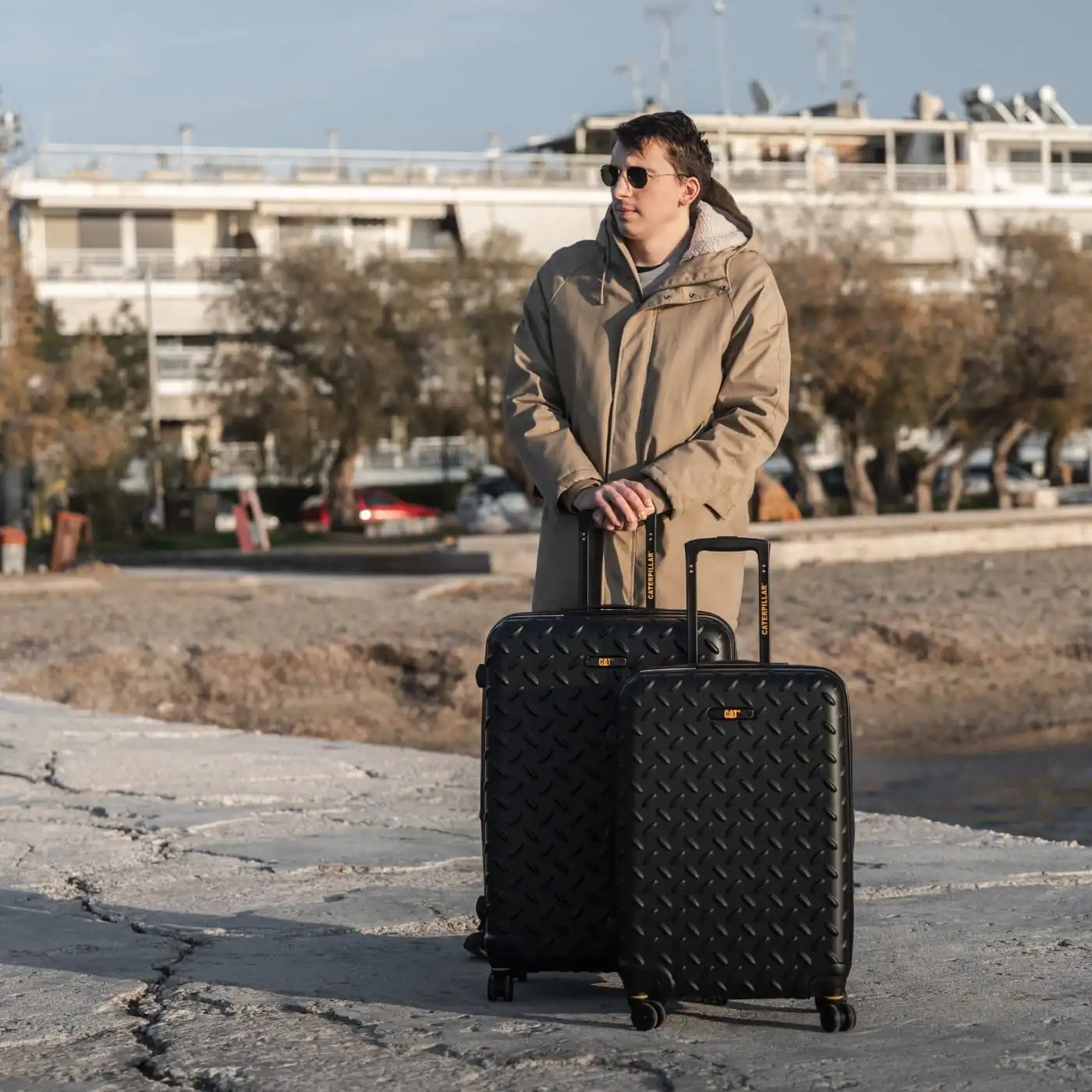 Βαλίτσες Σετ Σκληρές Caterpillar μεσαία μεγάλη 83688-01 μαύρο