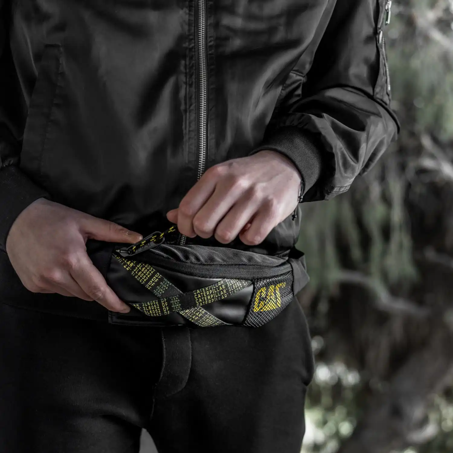 SUPER ΠΡΟΣΦΟΡΑ Τσαντάκι μέσης Caterpillar 84051-01