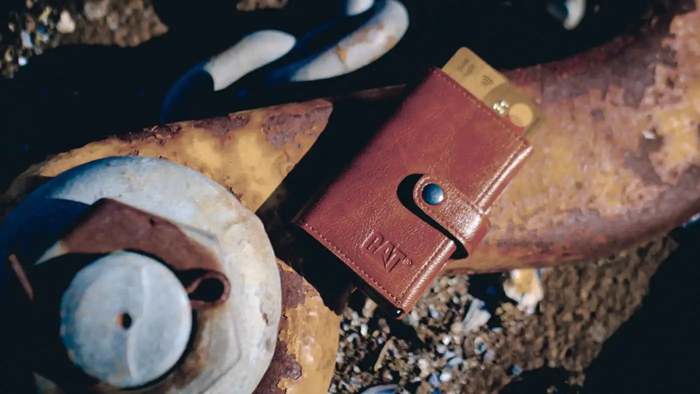 Ανδρικό πορτοφόλι/Καρτοθήκη Caterpillar 84365-529