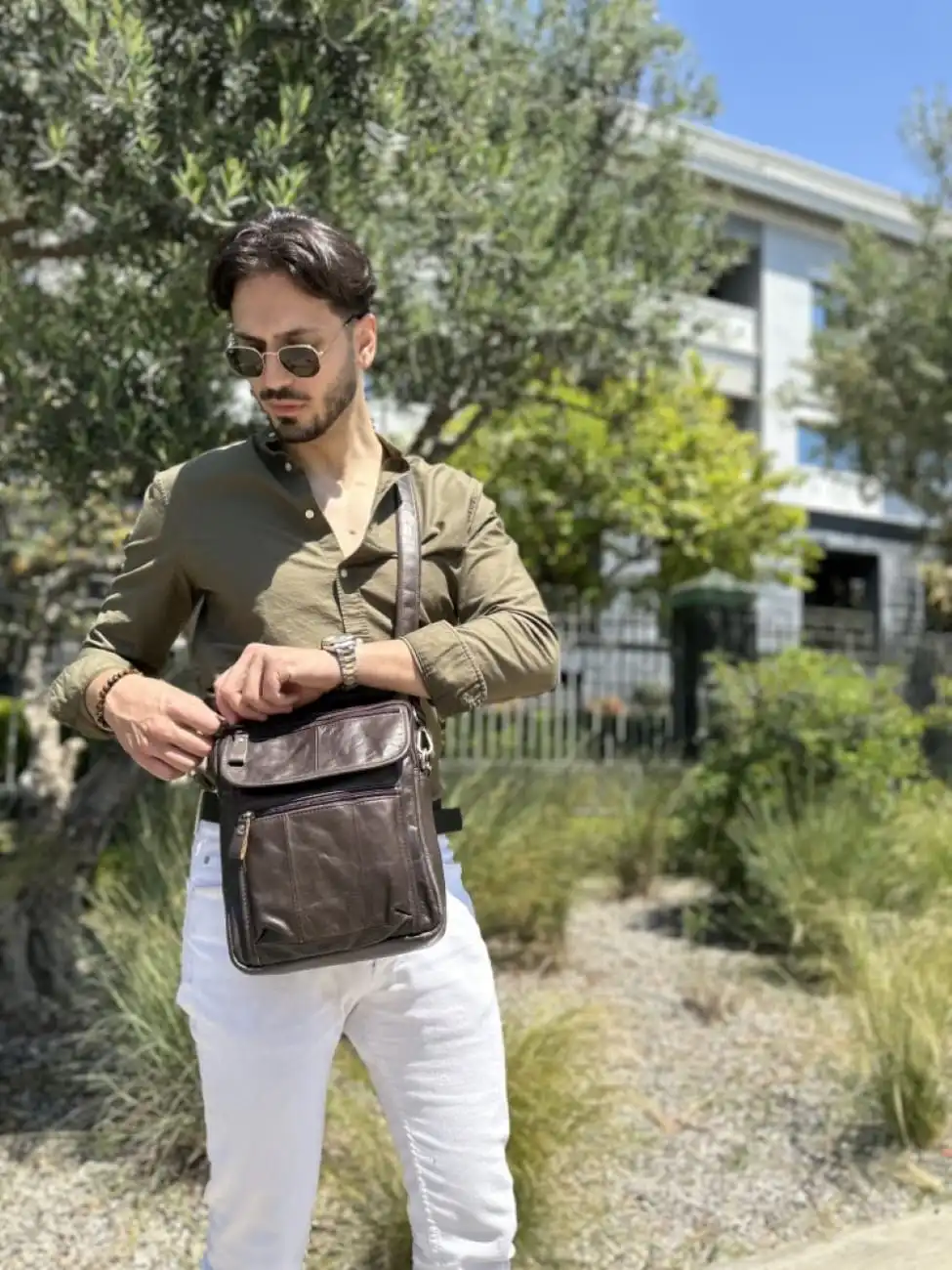 Δερμάτινο τσαντάκι ώμου Cardinal 8870 καφέ Δερμάτινο τσαντάκι ώμου Cardinal 8870 καφέ