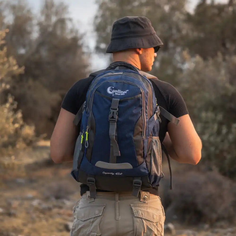 Σακίδιο πλάτης πόλης-ορειβατικό (ανατομική-πλάτη) Cardinal 47L 911 σκούρο μπλέ Σακίδιο πλάτης πόλης-ορειβατικό (ανατομική-πλάτη) Cardinal 47L 911 σκούρο μπλέ