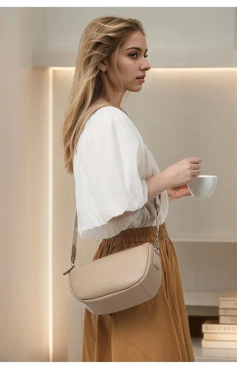 Γυναικεία Τσάντα Ώμου Pierre Loues PL959-17 μπεζ Γυναικεία Τσάντα Ώμου Pierre Loues PL959-17 μπεζ