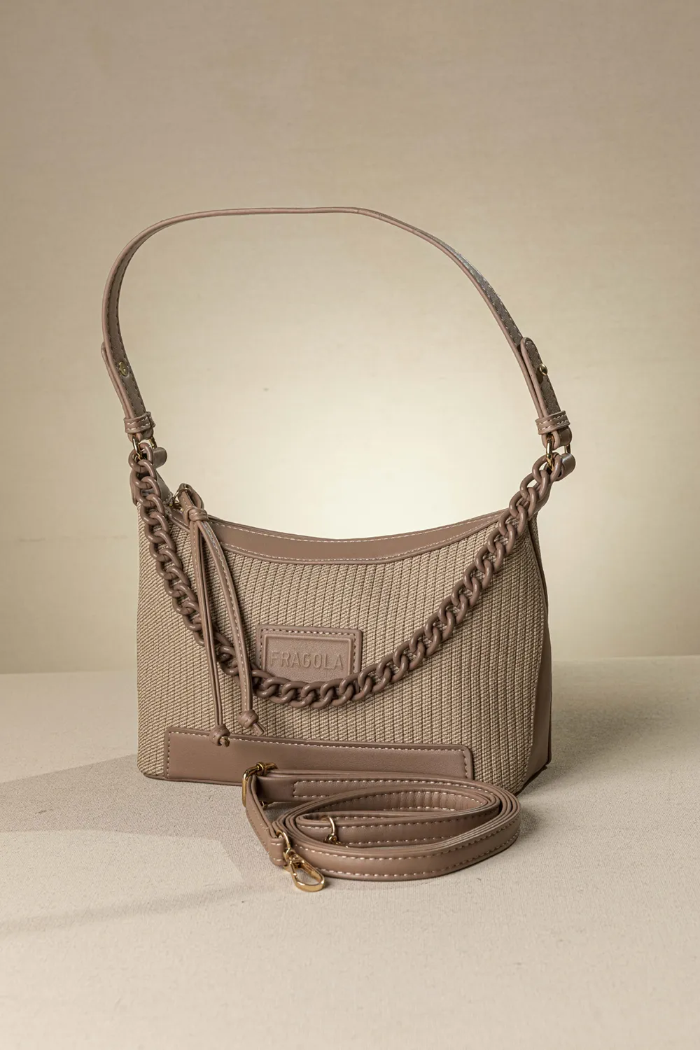 Τσαντάκι ώμου με βαμμένη αλυσίδα