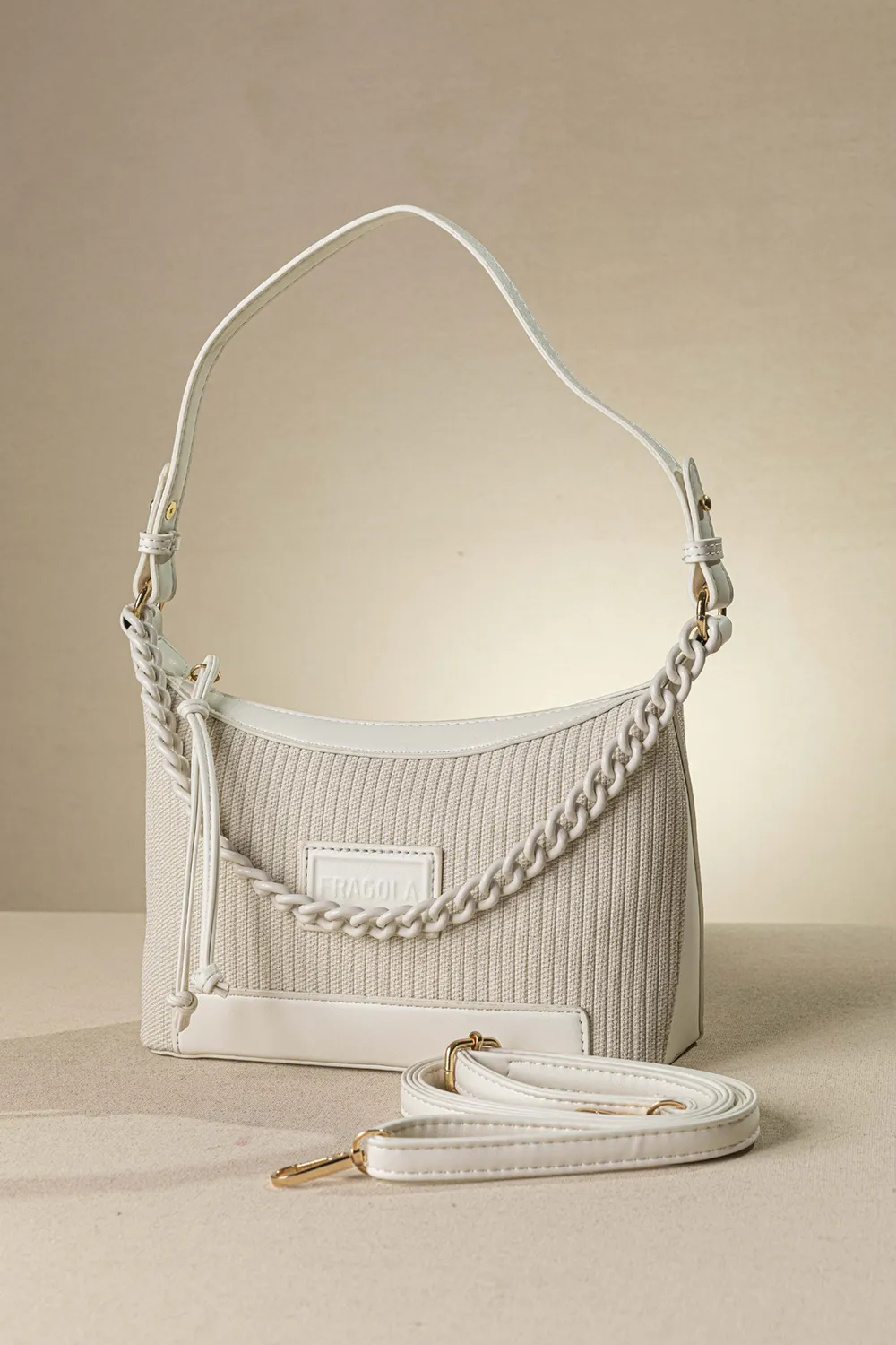 Τσαντάκι ώμου με βαμμένη αλυσίδα