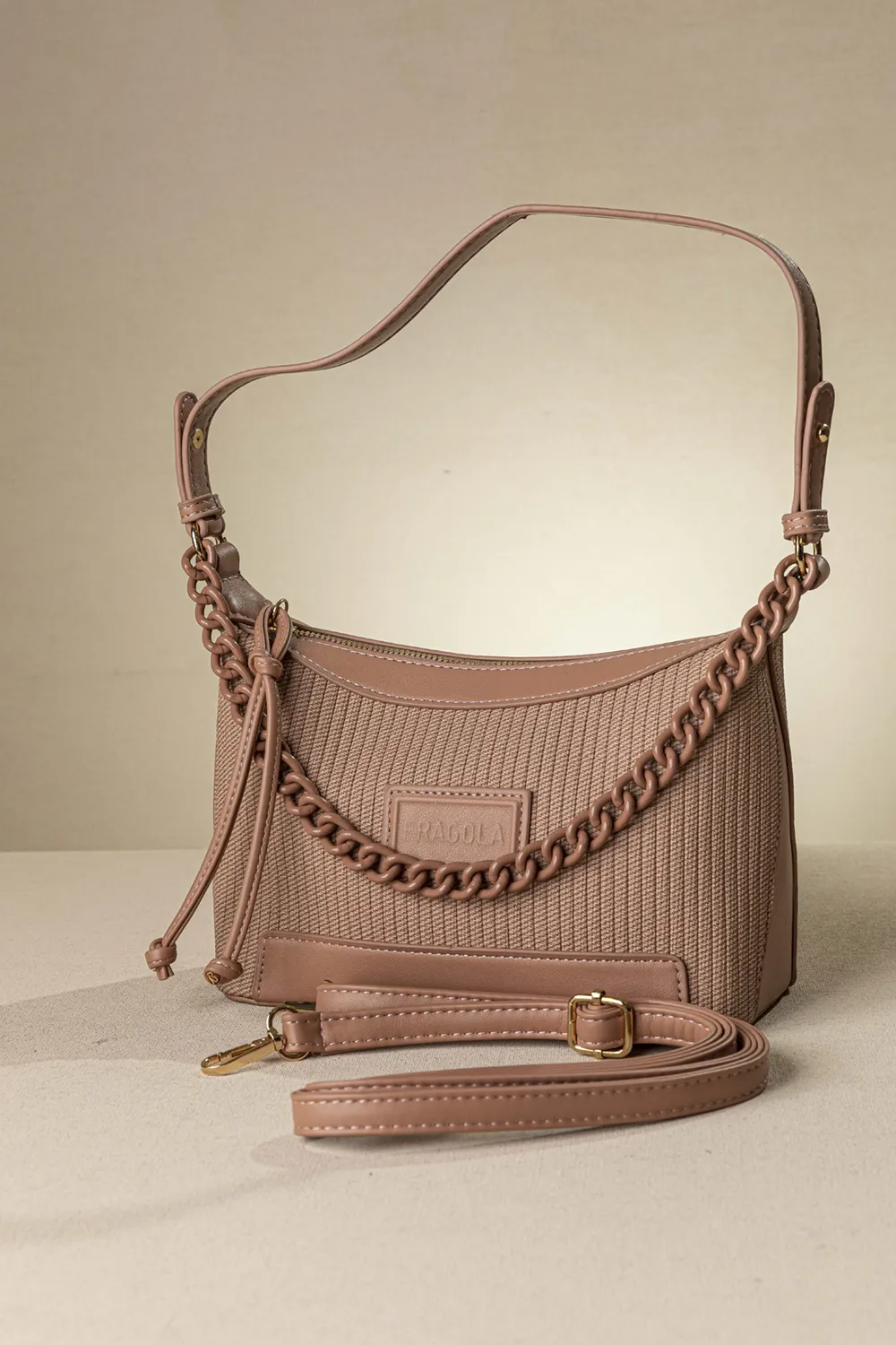 Τσαντάκι ώμου με βαμμένη αλυσίδα