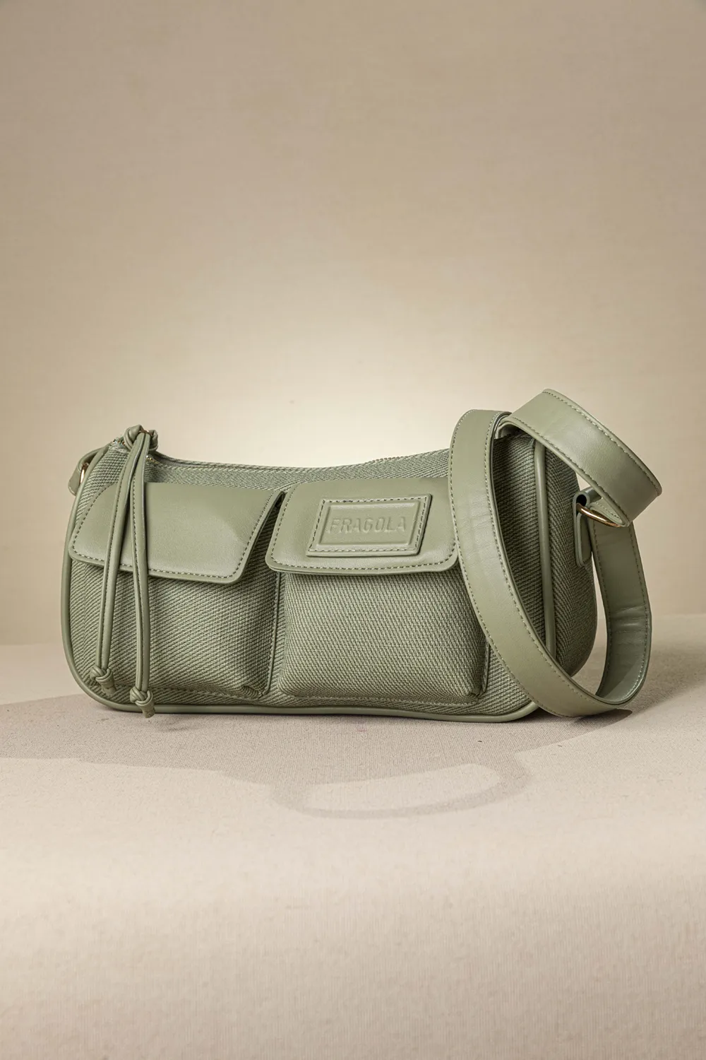 Τσαντάκι ώμου και χιαστί με εξωτερικές τσέπες