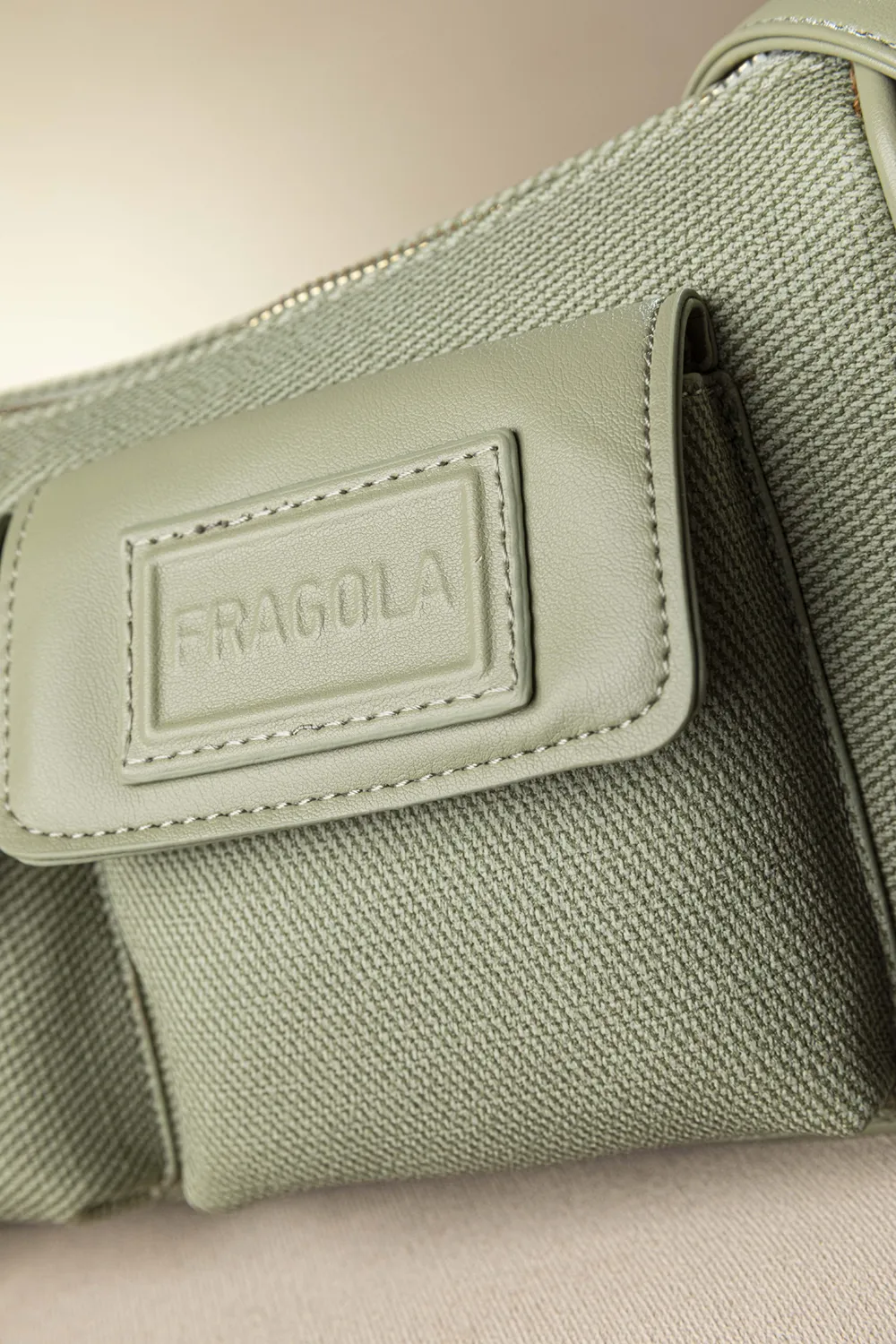 Τσαντάκι ώμου και χιαστί με εξωτερικές τσέπες