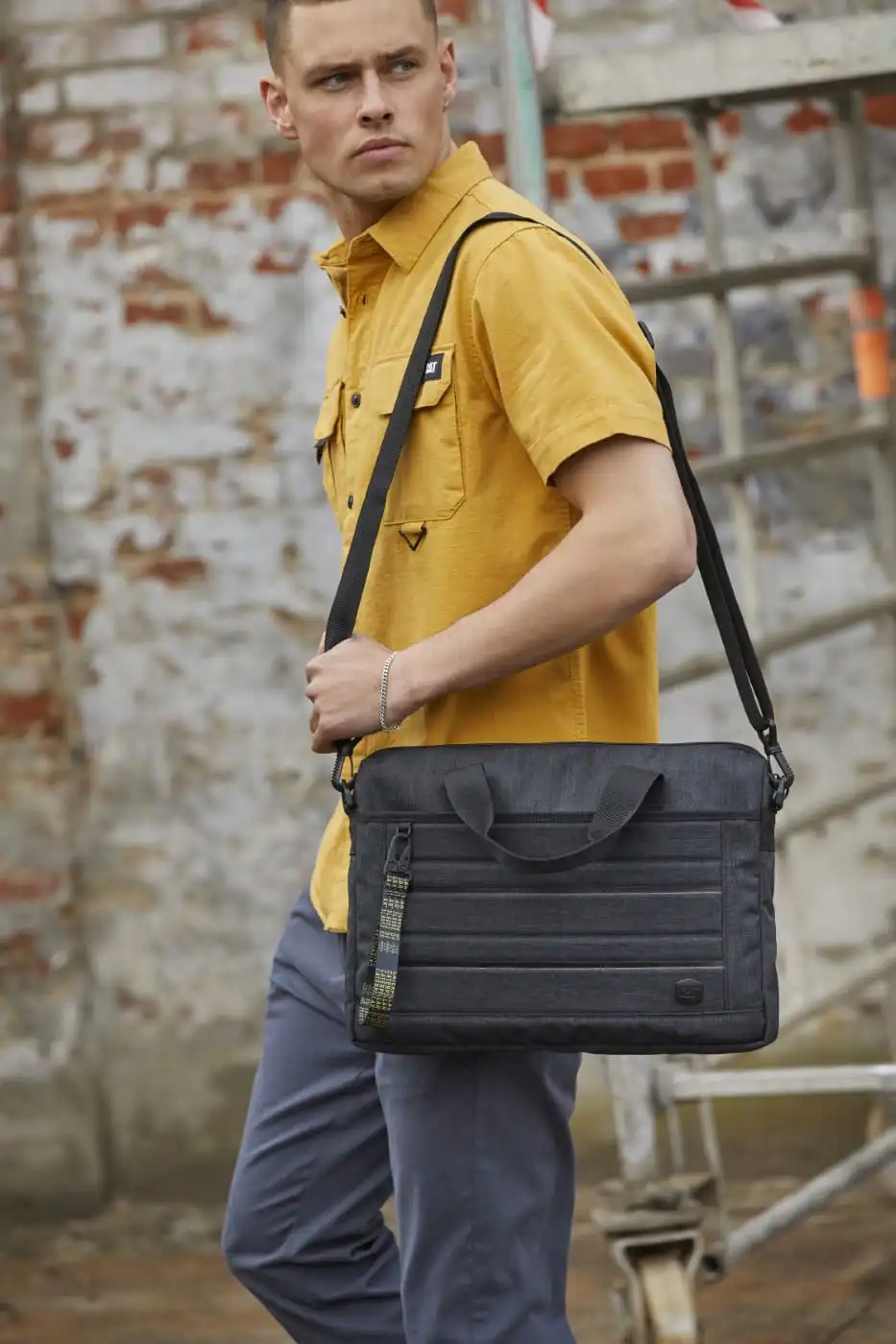 Χαρτοφύλακας Caterpillar 10L 84349-500