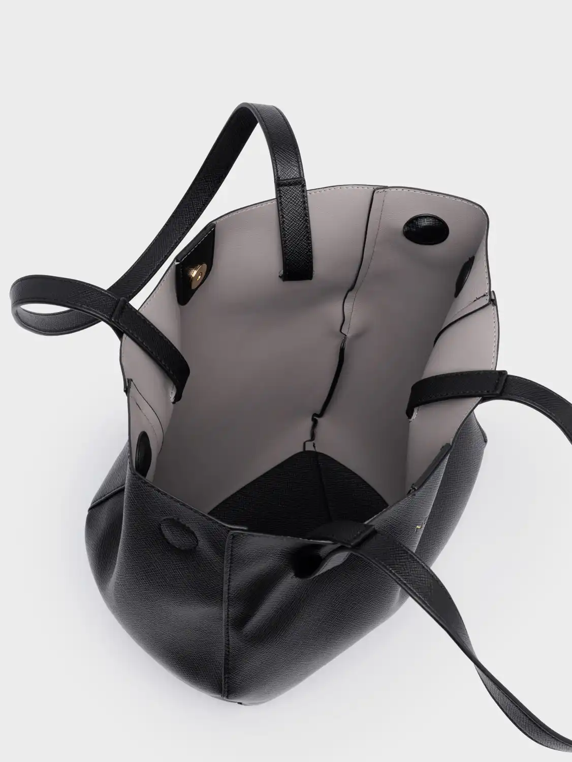 Bree Black Light Gold