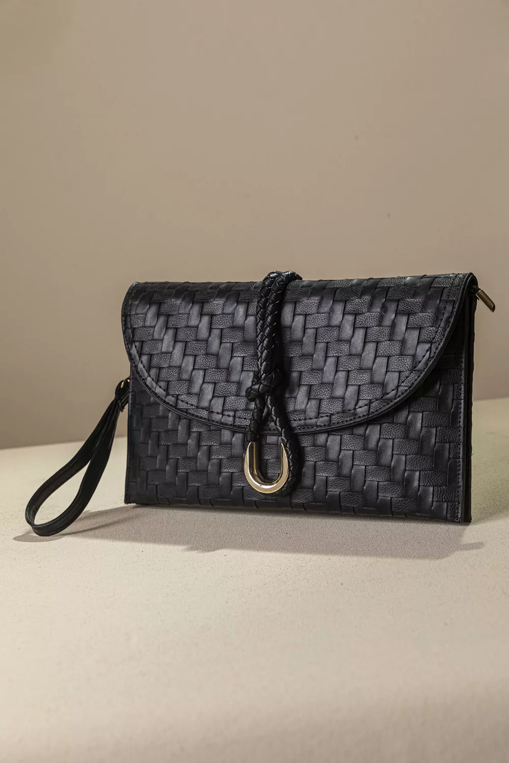 Γυναικείος φάκελος με πλεκτή υφή Γυναικείος φάκελος με πλεκτή υφή