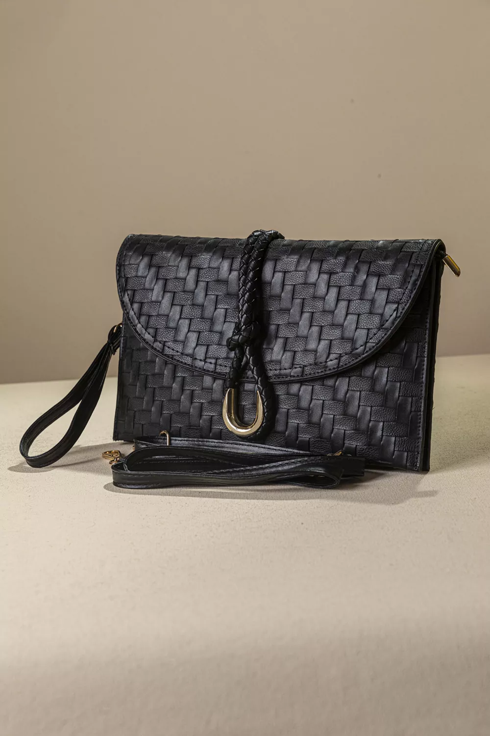 Γυναικείος φάκελος με πλεκτή υφή Γυναικείος φάκελος με πλεκτή υφή